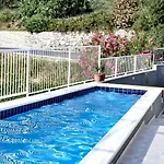 Villa Nika