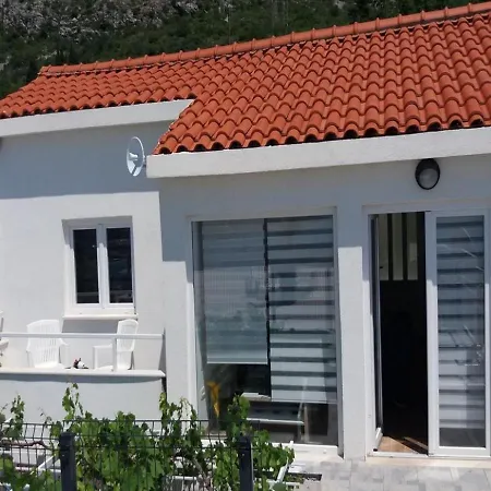 Nika Villa